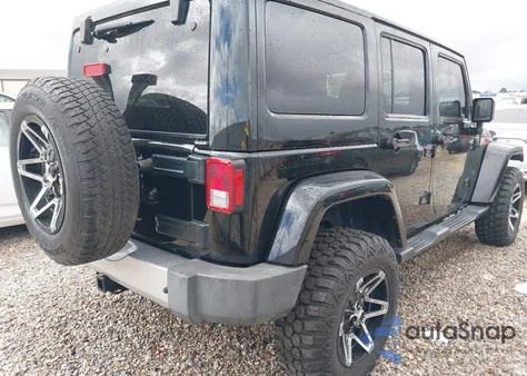 2013 Jeep Wrangler Unlimited Sahara z USA, uszkodzony, nr VIN 1C4BJWEG6DL602730